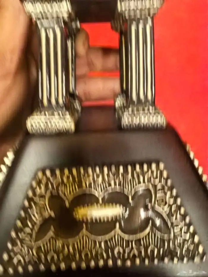 مبخرة خشبية فخمة لونها عنابي غامق مزخرفة بارزة لون فضي 8