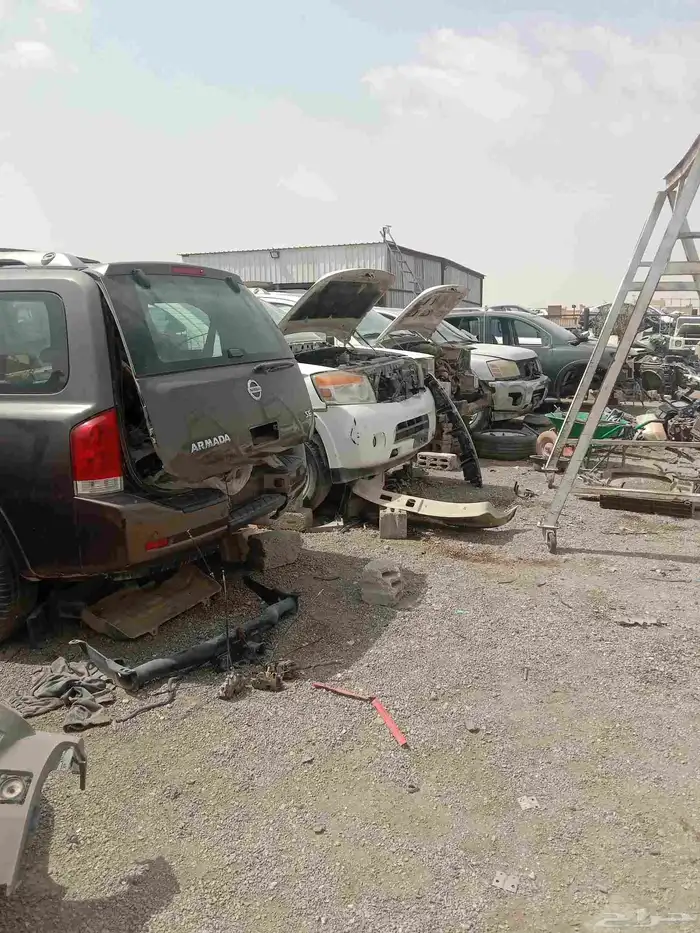 تشليح نيسان انواع قطع غيار حق جميع انواع السيارات جيب باترو 8