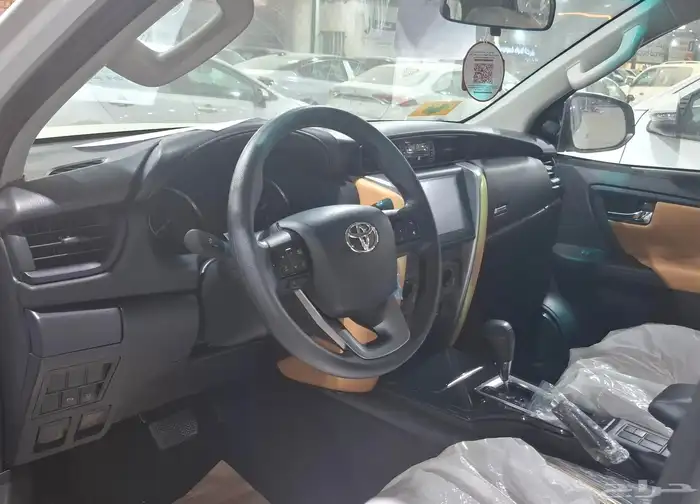 فورتشنر GX2 دبل بنزين 2025 5