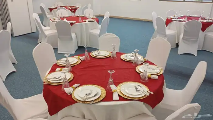 يوجد لديناكراسي وطاولات داخل رياض وخارج رياض وجلسات شعبيات 3