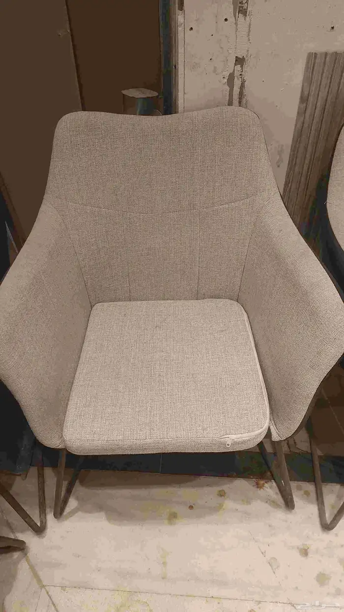 عدد 4 كراسي وطاوله. الصالونات او الكافيهات 0