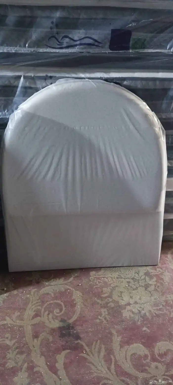 مراتب سراير و ديكورات بسعر ممتاز تواصل معي واتساب او اتصل 6