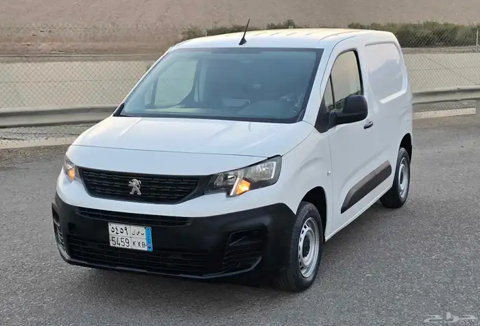 فان بضاعة ديزل - 2023 - بيجو بارتنر - قصير 0