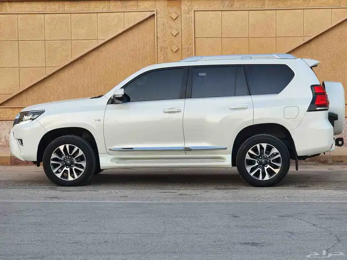 تويوتا برادو VXممشي 30 الف 2022 فل كامل 3