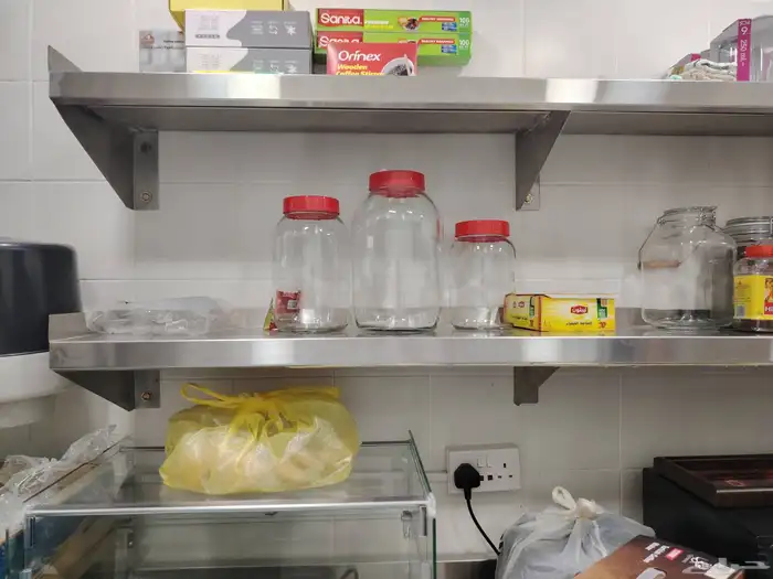 مقهى للتقبيل بما فيه 1