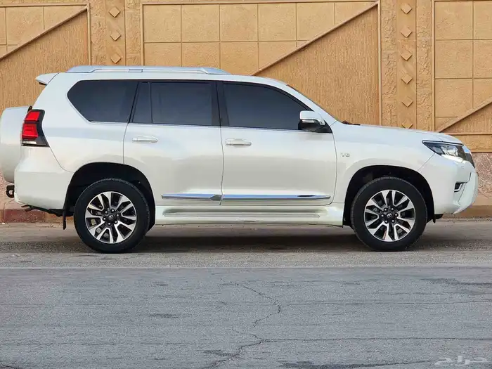 تويوتا برادو VXممشي 30 الف 2022 فل كامل 2