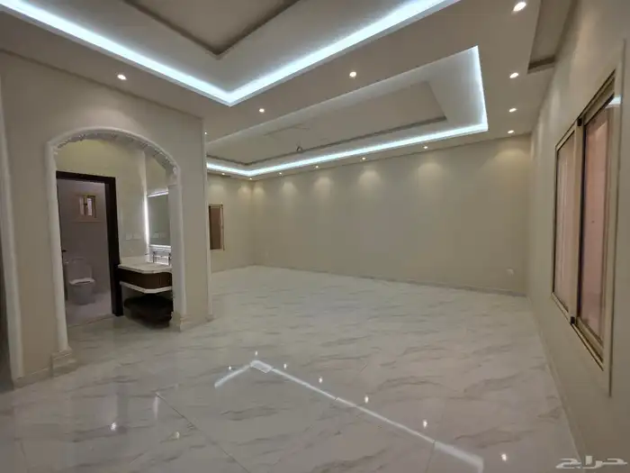 فيلا فاخرة منفصله دورين وملحق للايجار حي الرحمانية 6