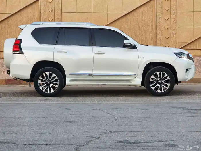 تويوتا برادو VXممشي 30 الف 2022 فل كامل 4