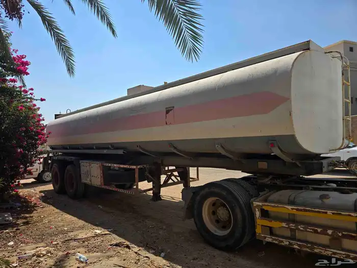 للبيع خزان صرف صحي 32طن 4