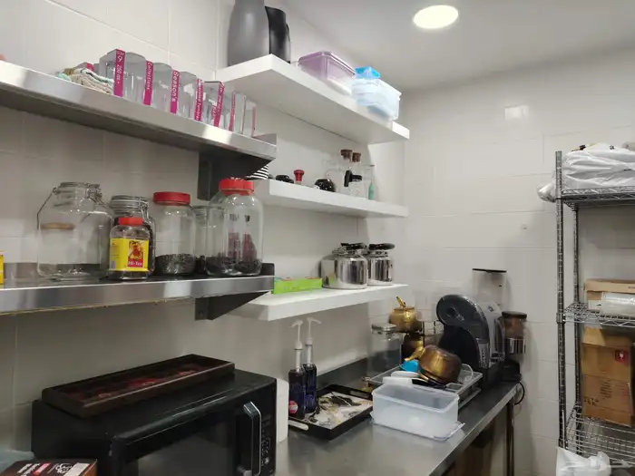 مقهى للتقبيل بما فيه 2