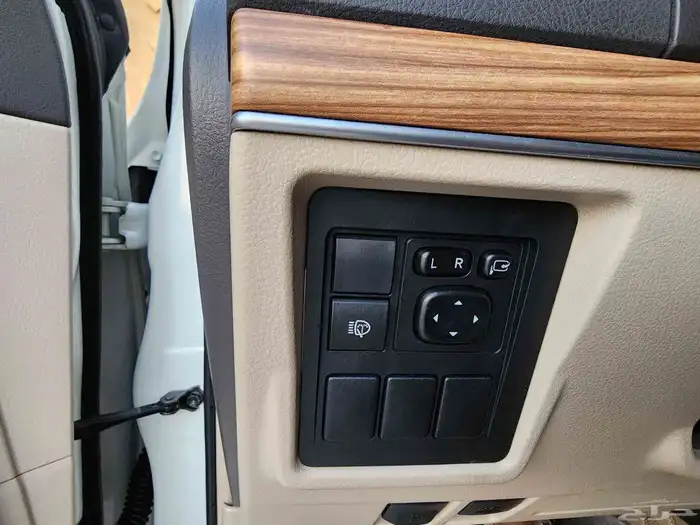 تويوتا برادو VXممشي 30 الف 2022 فل كامل 18