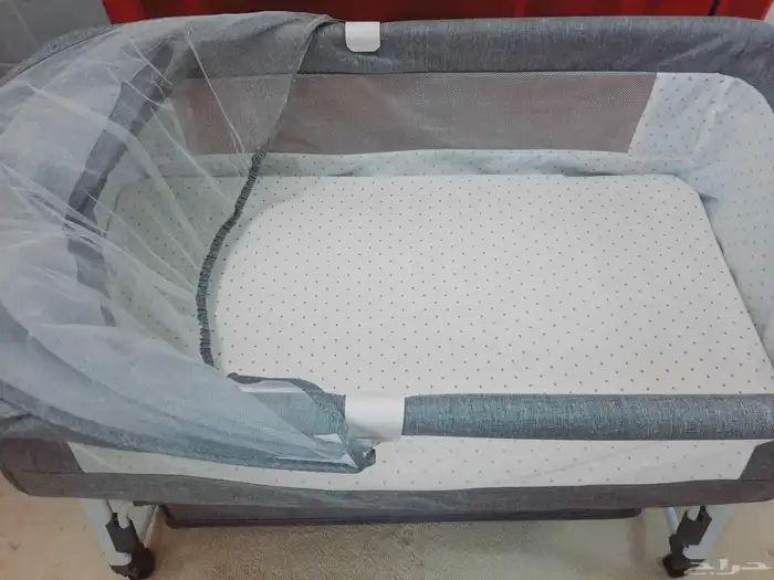 سرير اطفال 1