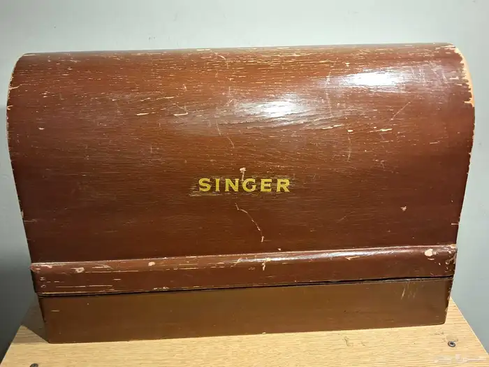 مكينة خياطة سينجر قديمه 0