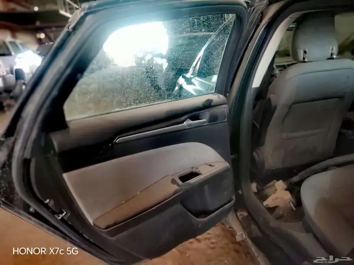 فورد فيوجن 2014 اسود 3