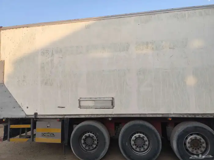 ثلاجة عليها ضربة في الزاوية اليمين 7