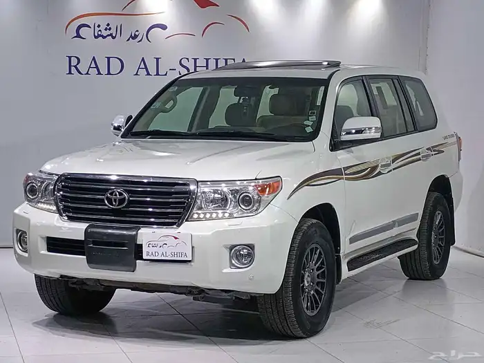 لاندكروزر GXR فل كامل 2013 3