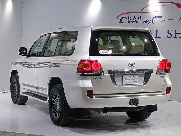 لاندكروزر GXR فل كامل 2013 6
