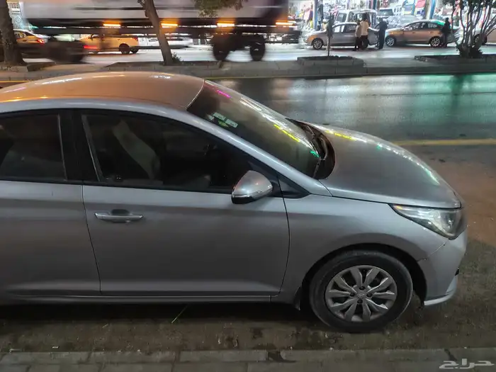 متاح سيارات للايجار اليومي والاسبوعي والشهري 2