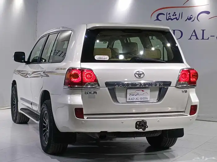 لاندكروزر GXR فل كامل 2013 7