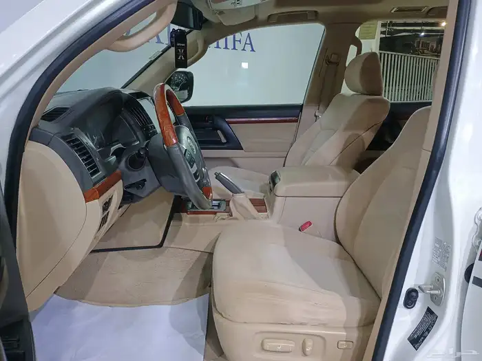 لاندكروزر GXR فل كامل 2013 14