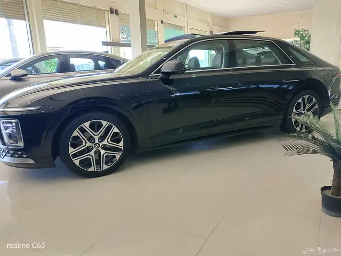 ازيرا 2023 بنزين وارد كوريا بريميوم 1