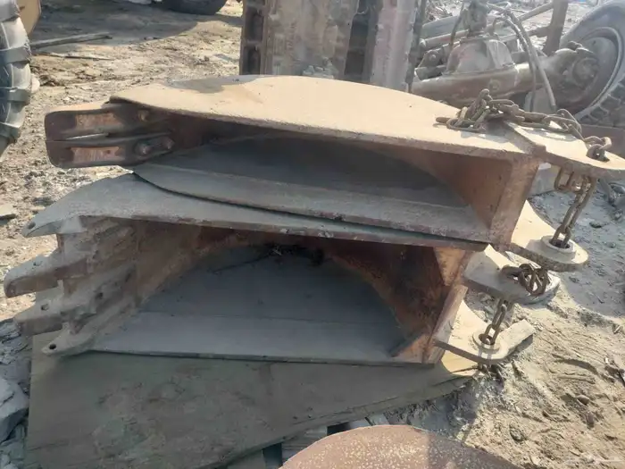 للبيع عدد 2 باكت عرجاء او جي سي بي 0