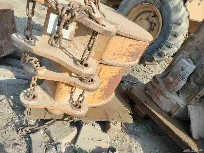 للبيع عدد 2 باكت عرجاء او جي سي بي 6