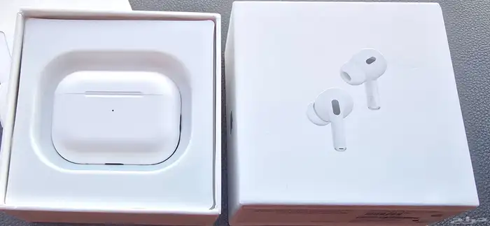 سماعات ايربودز الجيل الثاني 0