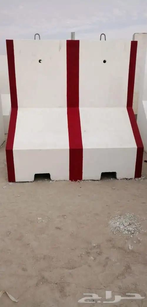 نيوجرسي سفتي حواجز خرسانية مصدات قواعد انارة 3