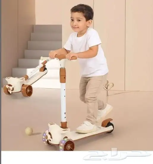 سكوتر بثلاث عجلات 1