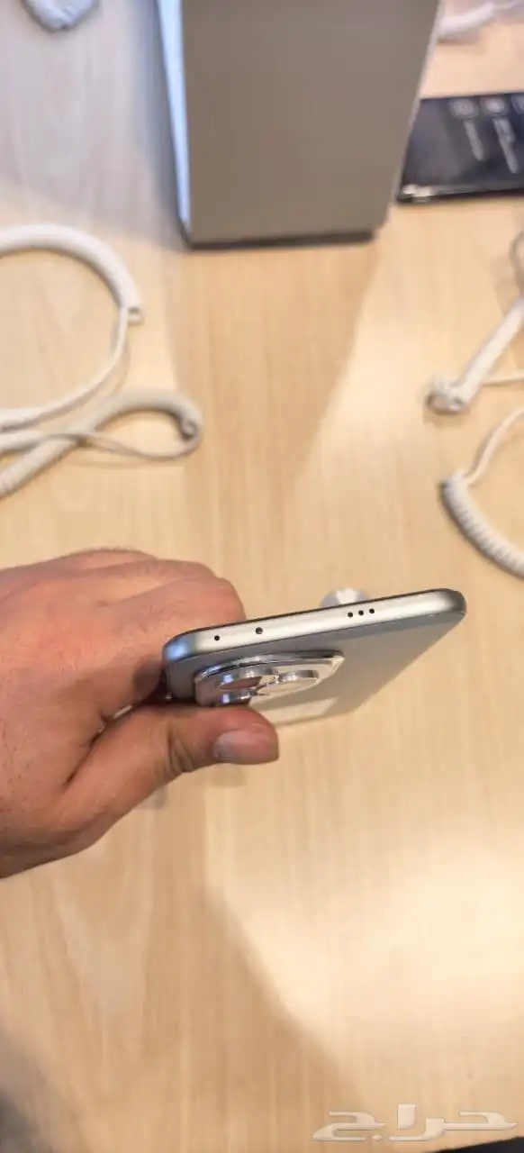 جوال هونر 400 PRO 1