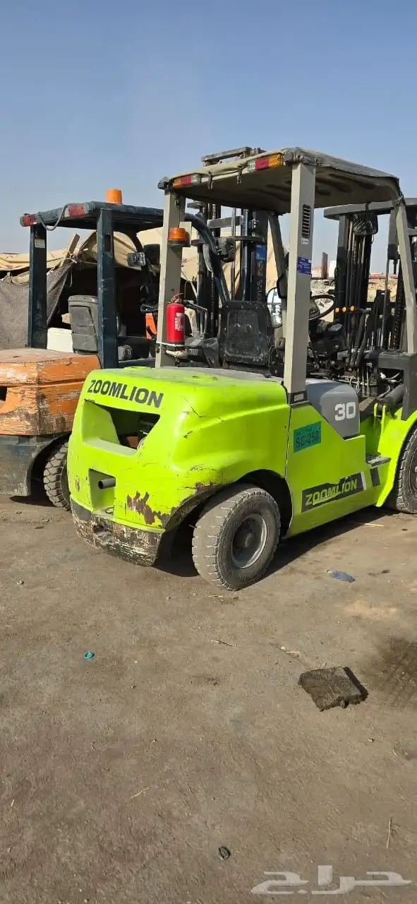 فوركلفت للايجار سكينه رافعه شوكيه ايجار رافعات وكرينات لايجا 6