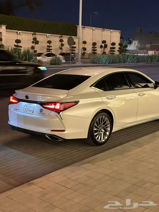 لكزز ES350 سته سلندر فل كامل بدون فتحه سقف وارد الساير Cc 1