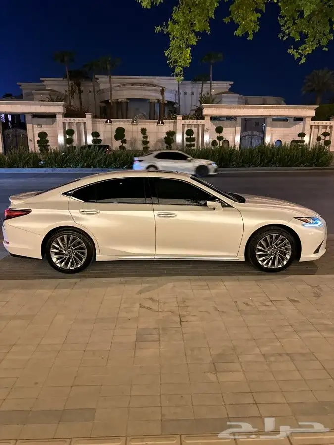 لكزز ES350 سته سلندر فل كامل بدون فتحه سقف وارد الساير Cc 2