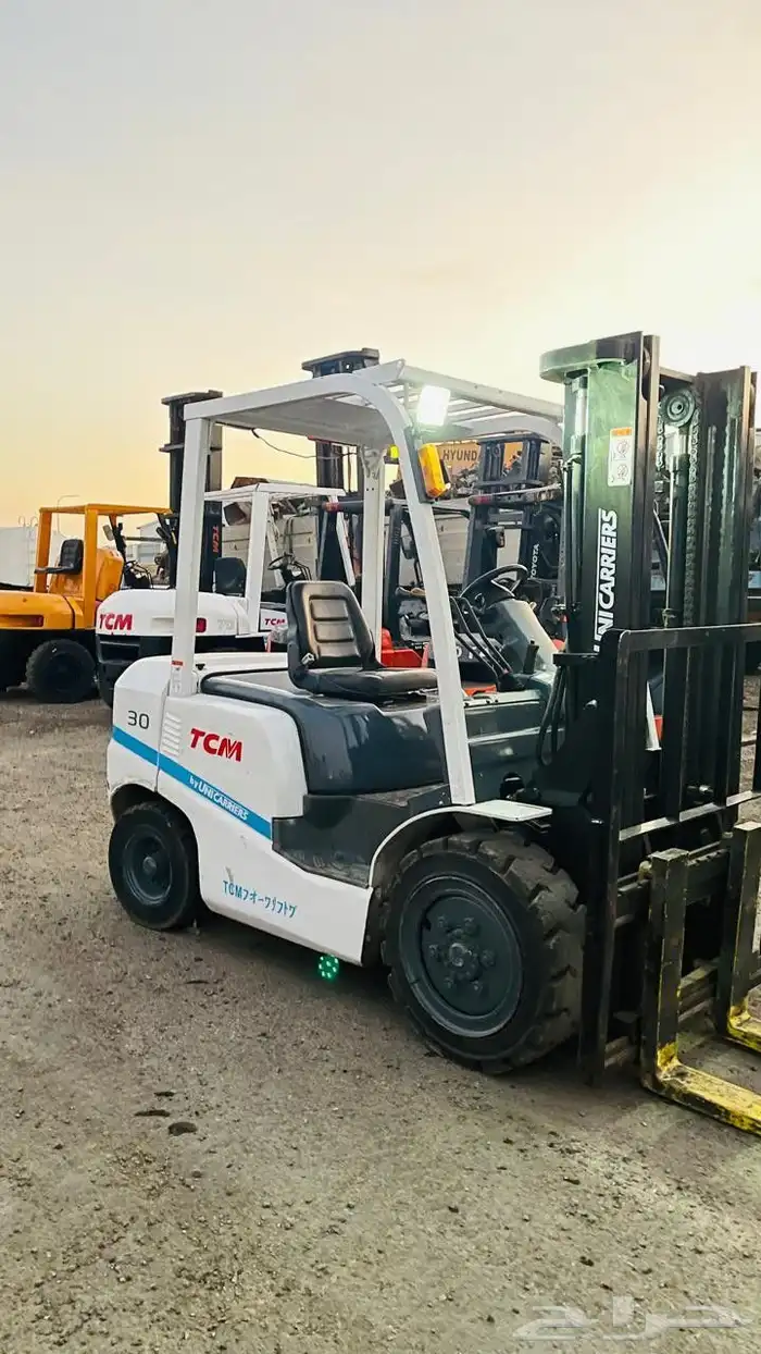 فوركلفت للايجار سكينه رافعه شوكيه ايجار رافعات وكرينات لايجا 3