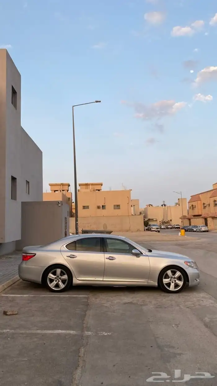 لكزس LS 460 2007 4