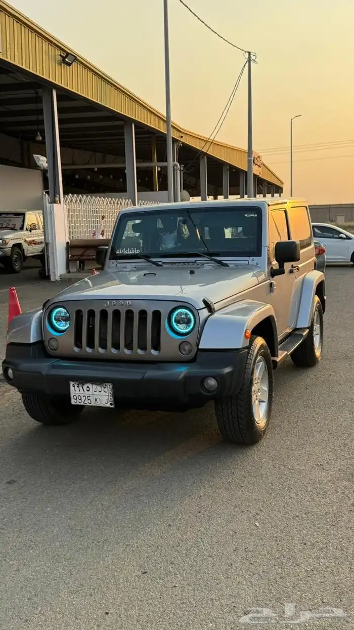 جيب رانجلر قير عايدي مرشوش كامل على نظافه 2