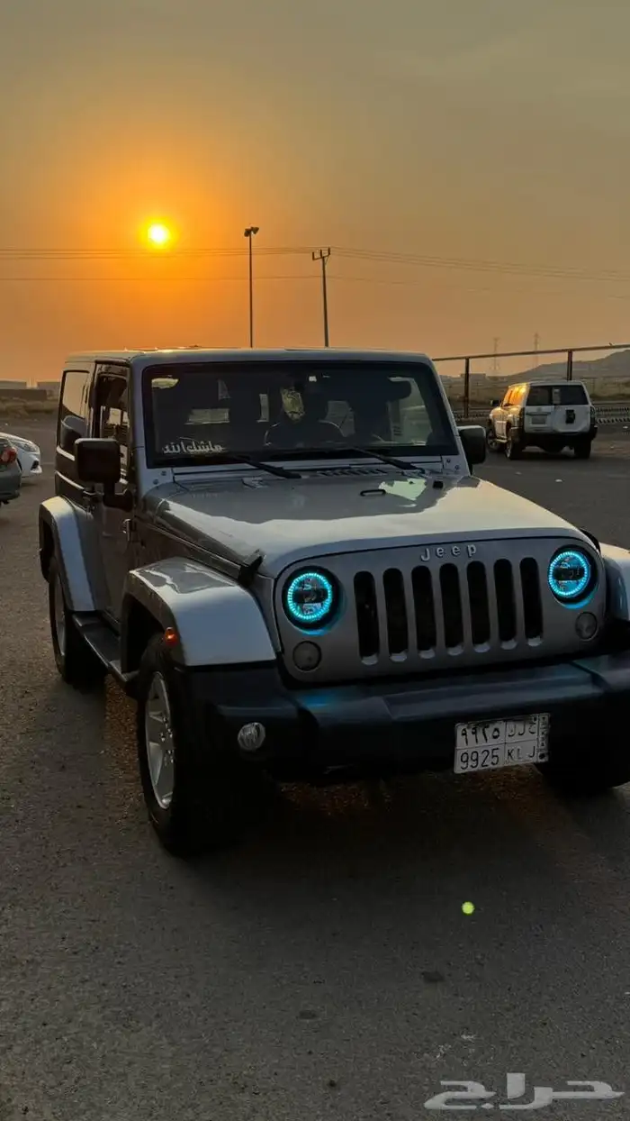 جيب رانجلر قير عايدي مرشوش كامل على نظافه 5