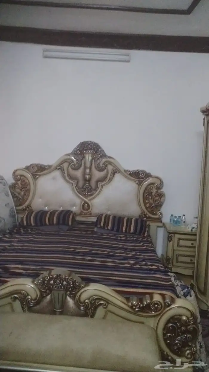 مجموع ال اغراض غرفت النوم 4سريرنفرواحد ثلاجه 3غرفه فرش 3