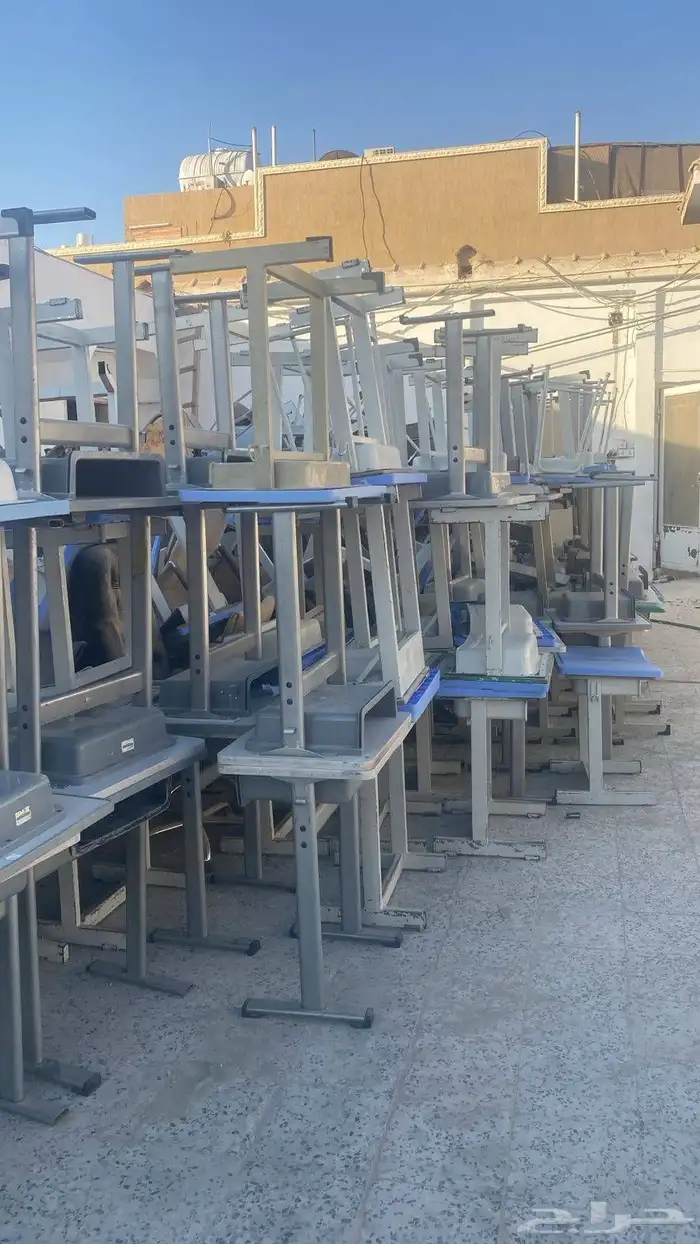 سبورات وطاولات وكراسي 13