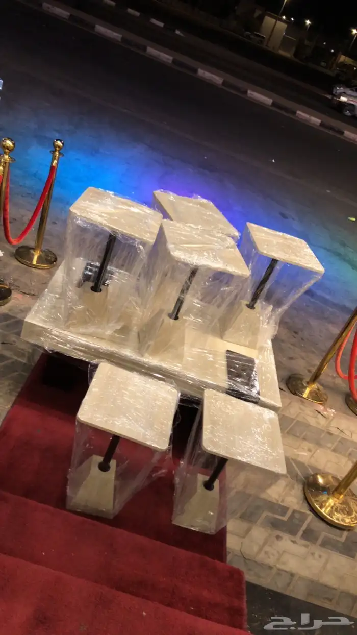 طاوله للبيع 0