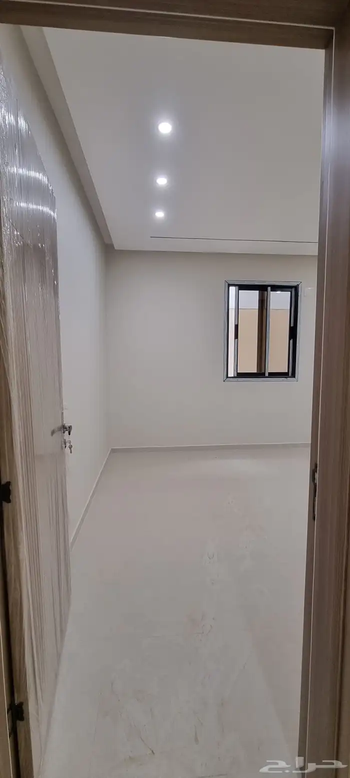 شقة للبيع في صامطة تشطيب راقي خلف الاتصالات مخطط الطالبي 16