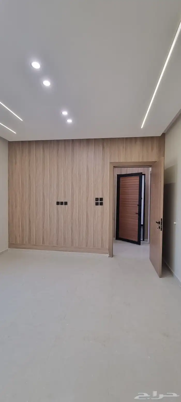 شقة للبيع في صامطة تشطيب راقي خلف الاتصالات مخطط الطالبي 7