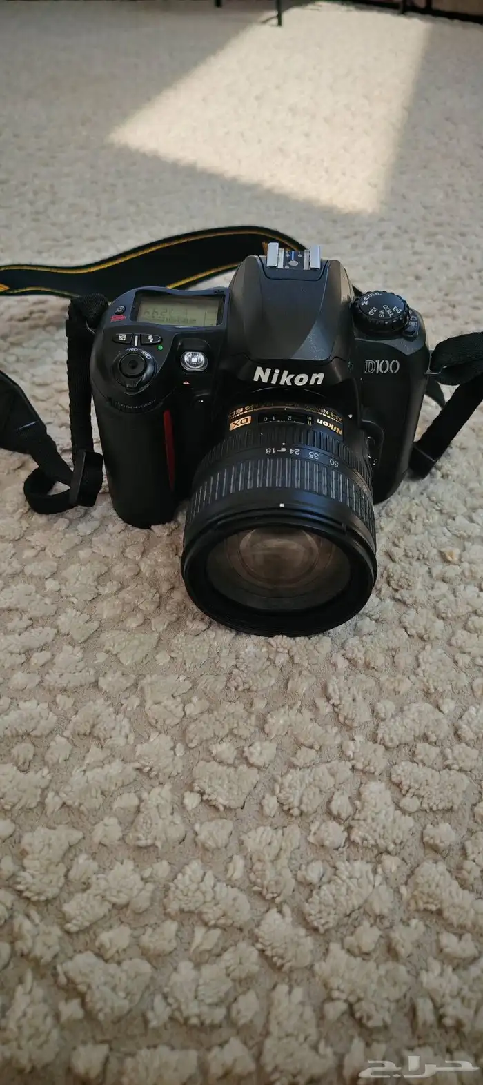 كاميرا نيكون 9
