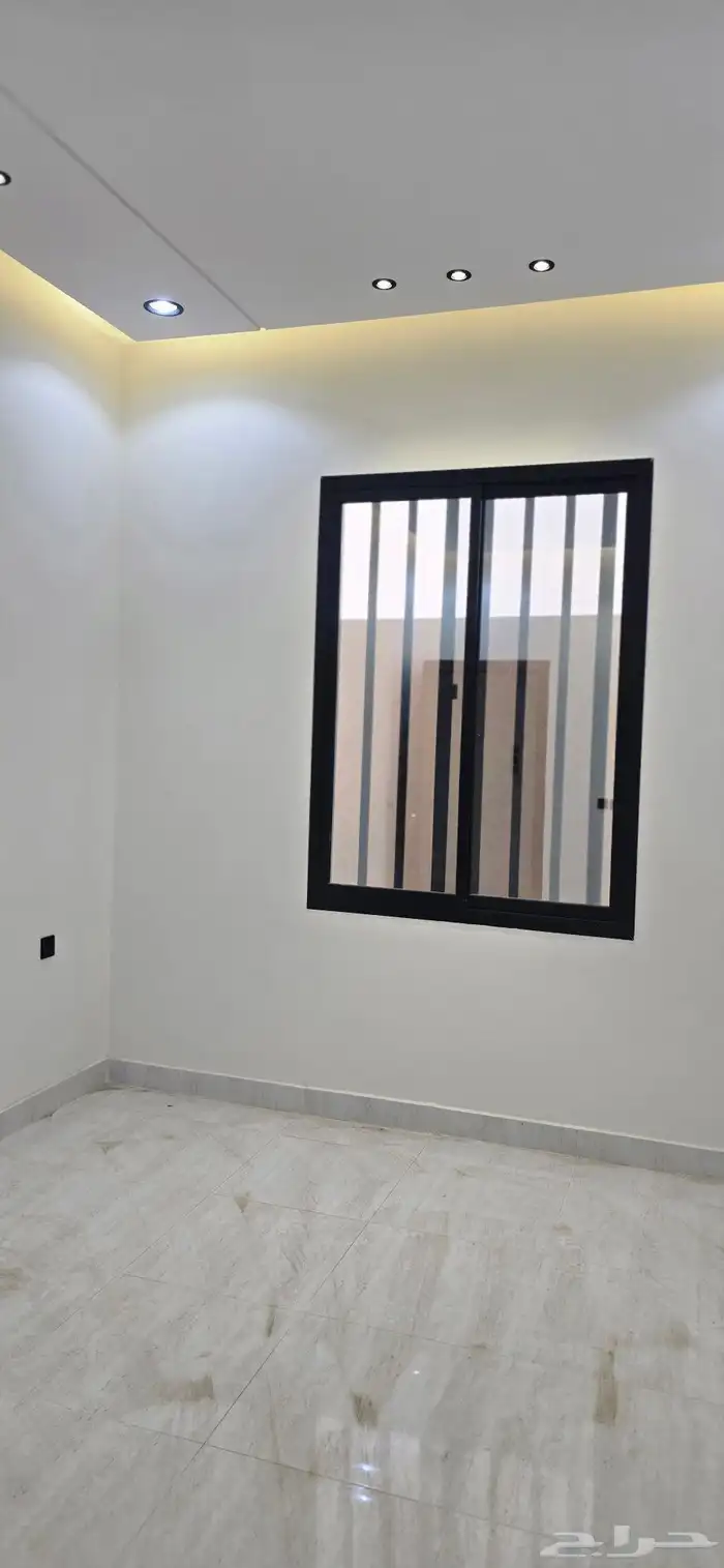 للبيع شقق ارضيه وعلويه مداخل مستقله وسطح خاص 6