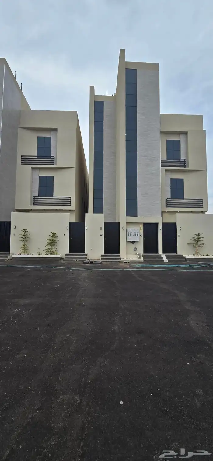 للبيع شقق ارضيه وعلويه مداخل مستقله وسطح خاص 23