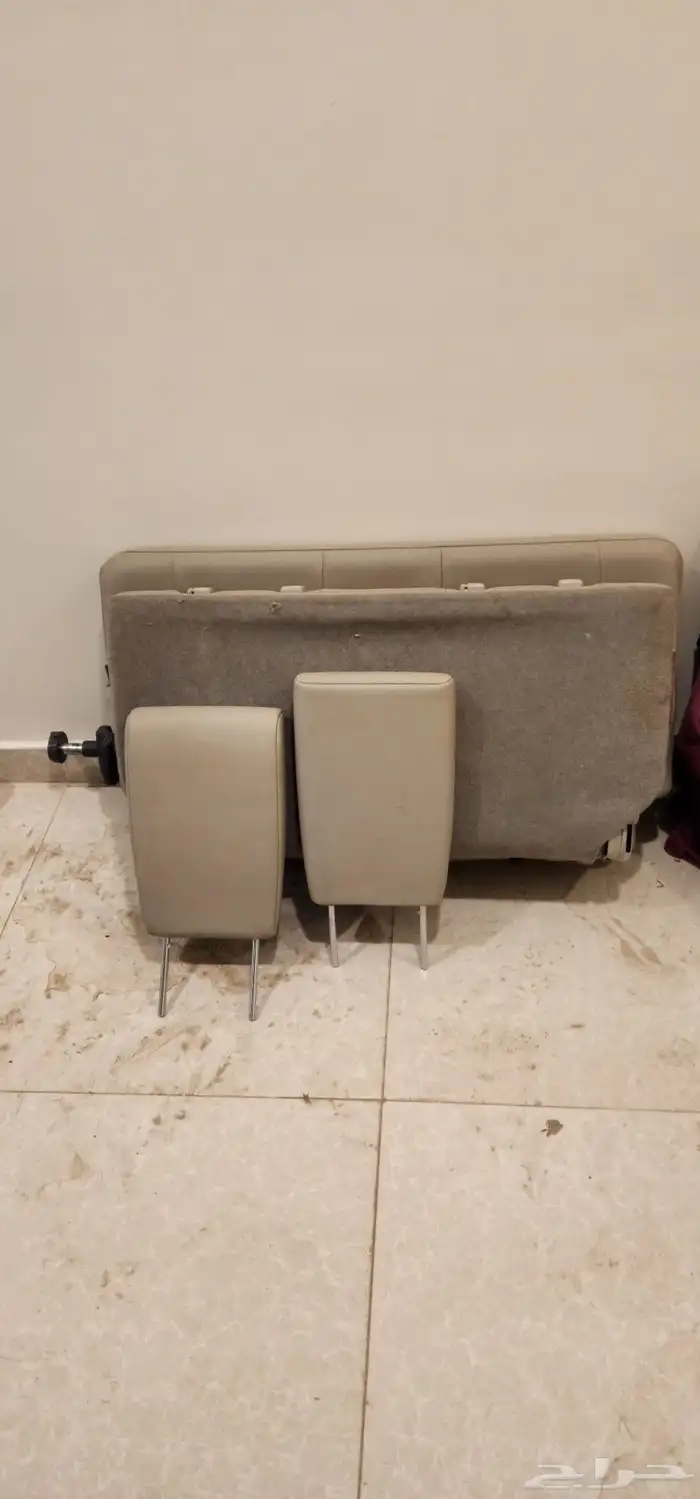شماعات باجيرو وخزان ماء 40 لتر ومقعده الصف الثالث 5