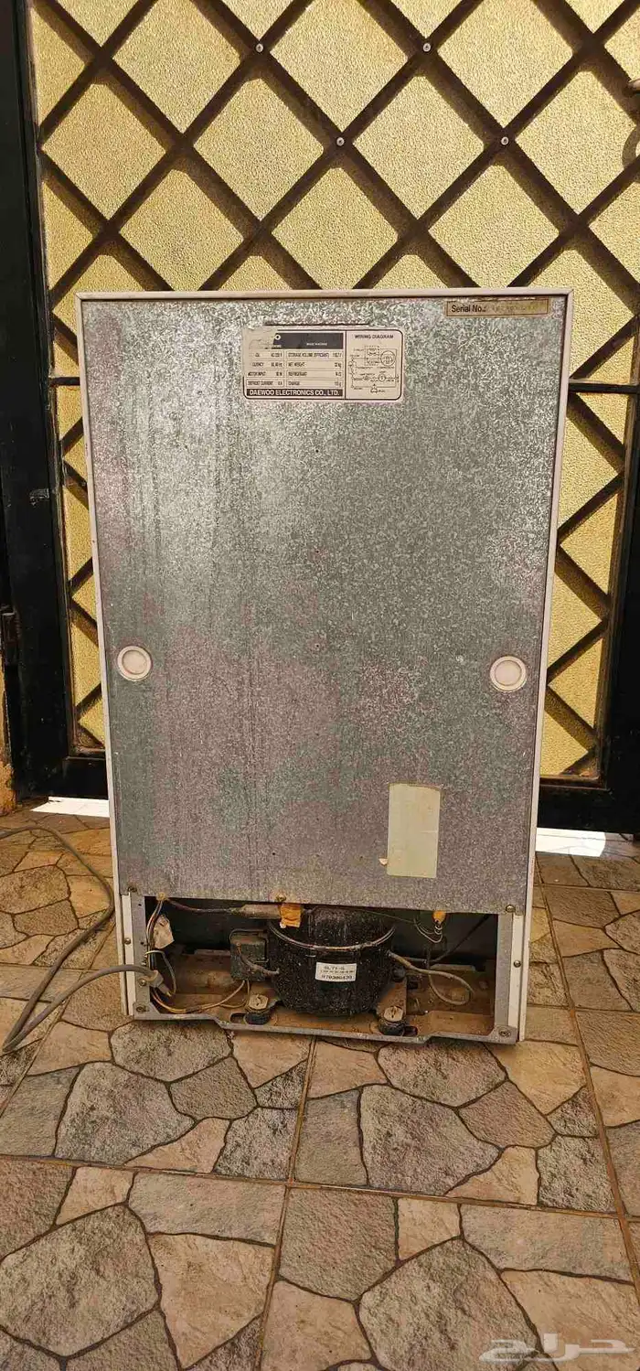 للبيع ثلاجة صغيرة 2