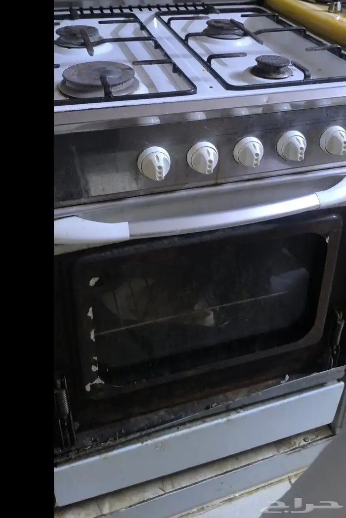 فرن من أربع عيون وبكافة أغراضه للبيع مستعجل 3