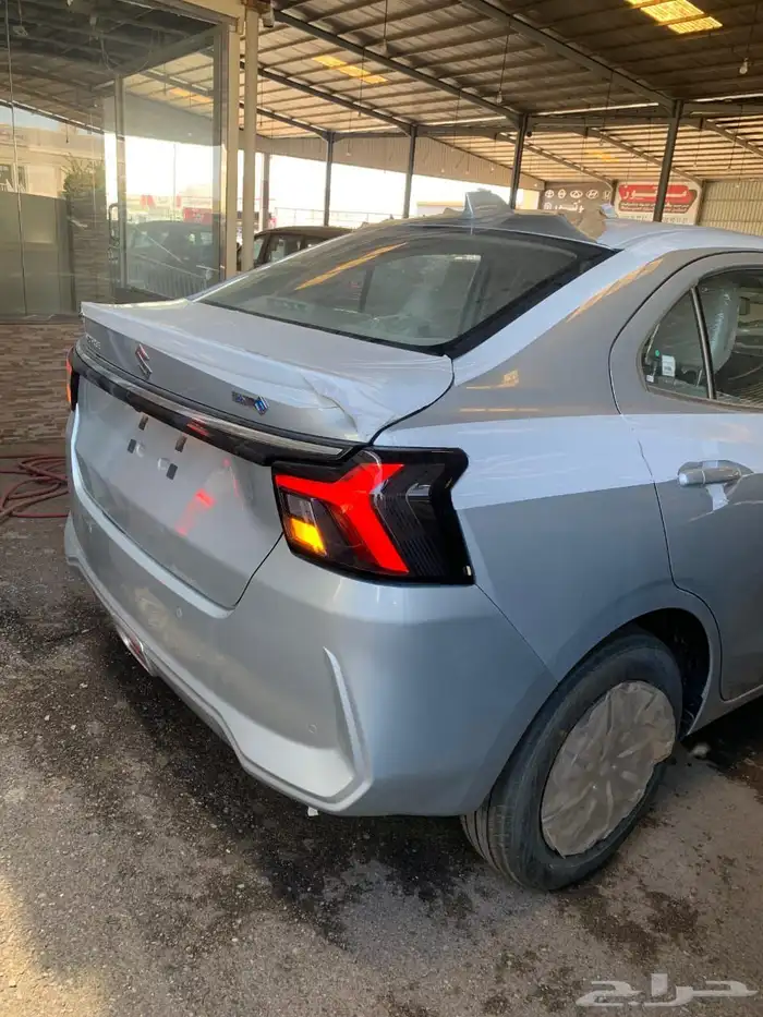 سوزوكي ديزاير GLX الشكل الجديد موديل 2025 9